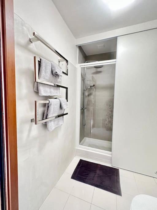 Ferienwohnung "Promenade Retreat 1Br Gem 50M To The Beach" Nizza Exterior foto