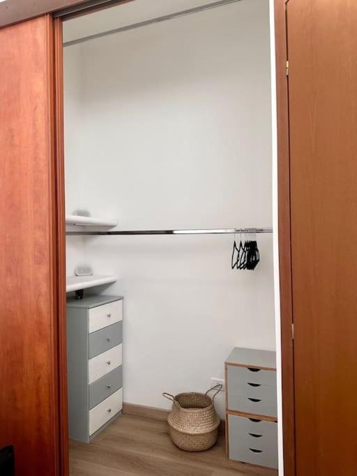 Ferienwohnung "Promenade Retreat 1Br Gem 50M To The Beach" Nizza Exterior foto