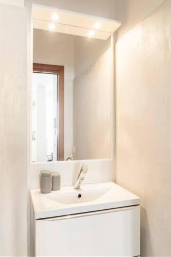 Ferienwohnung "Promenade Retreat 1Br Gem 50M To The Beach" Nizza Exterior foto
