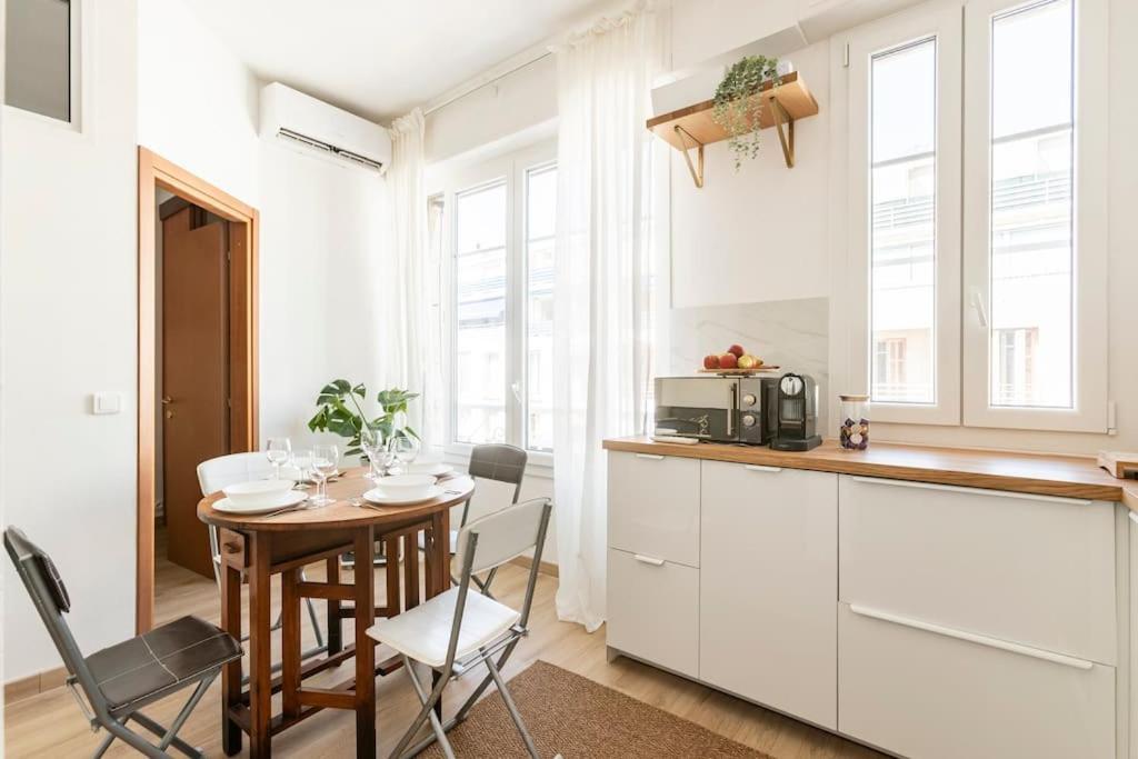 Ferienwohnung "Promenade Retreat 1Br Gem 50M To The Beach" Nizza Exterior foto