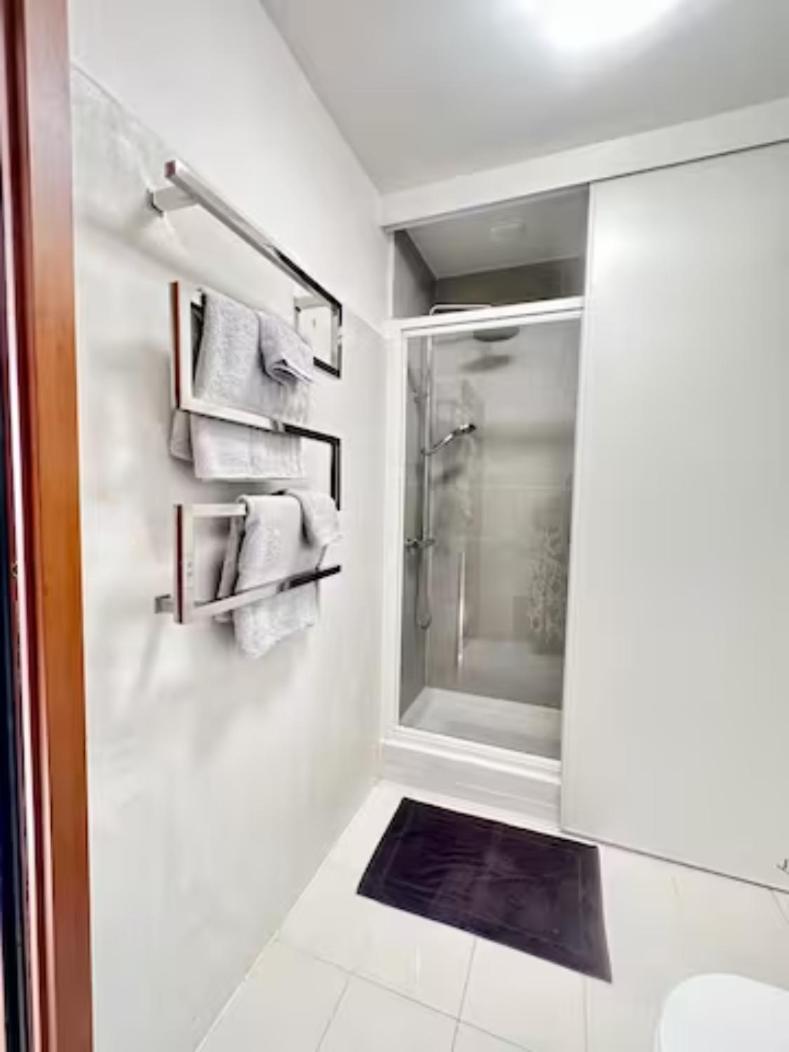 Ferienwohnung "Promenade Retreat 1Br Gem 50M To The Beach" Nizza Exterior foto